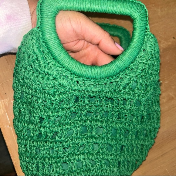 Green Woven Handbag - Picture 3 of 4